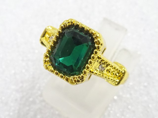SALE!! Colored stone ring (size 11.5)