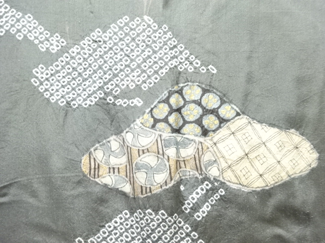 SALE!! JAPANESE KIMONO / ANTIQUE MENS JUBAN / SILK / SHIBORI / CLASSICAL PATTERN