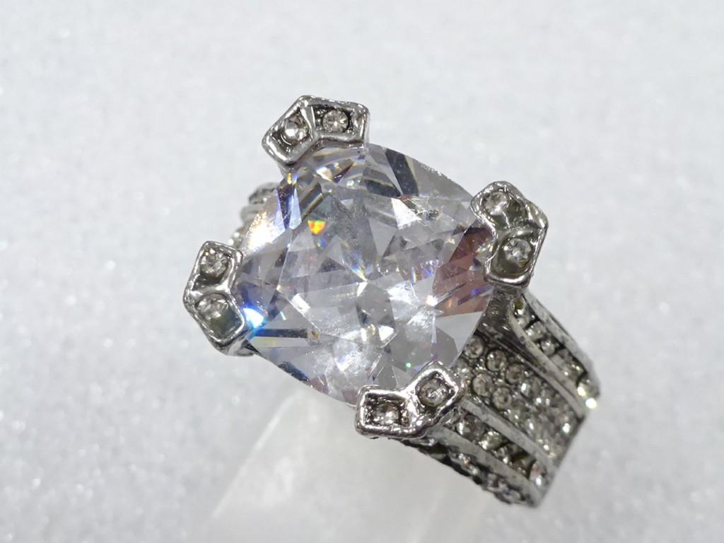 SALE!! CRYSTAL FASHION RING / JP SIZE 21