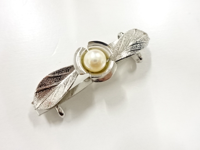 SALE!! JAPANESE KIMONO / ANTIQUE OBIDOME (SASH CLIP) / PEARL
