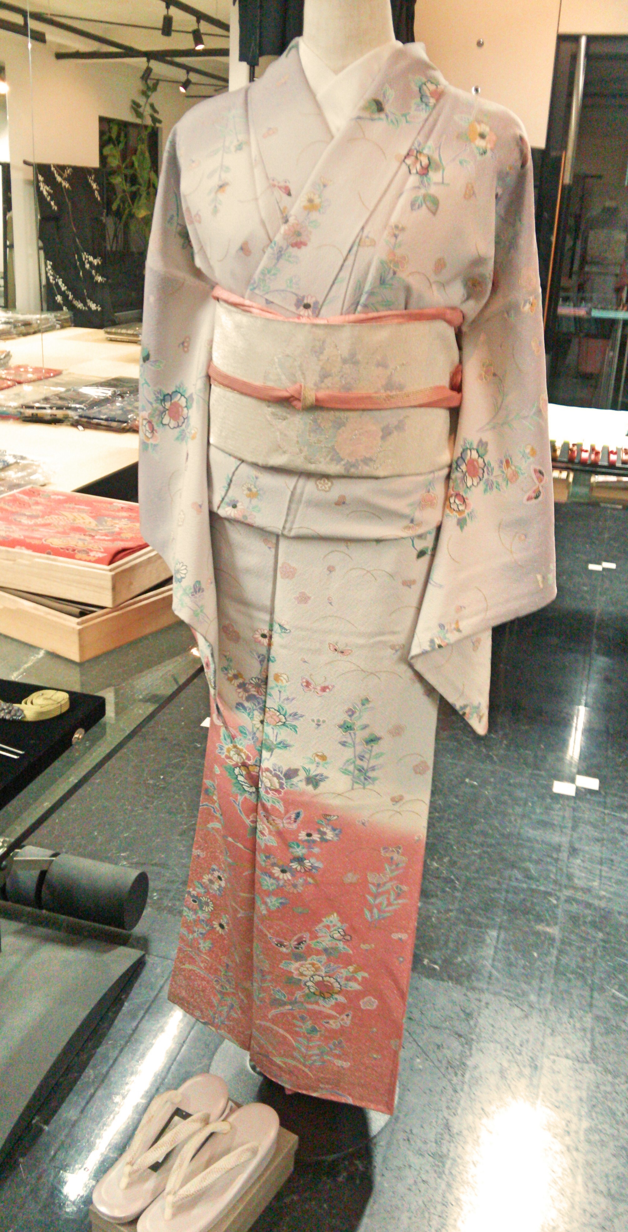 着物 アンティーク着物 リサイクル着物のシンエイ
