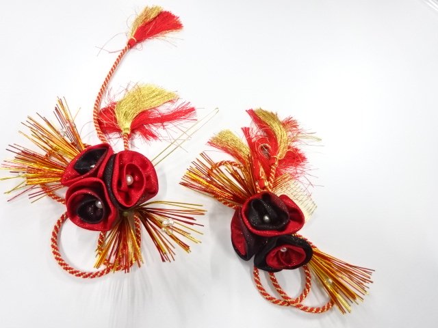 SALE!! JAPANESE KIMONO / ANTIQUE HAIR ACCESSORY SET