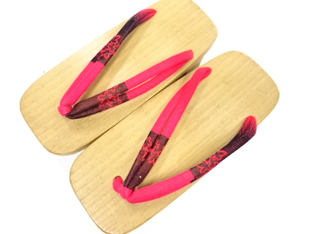 JAPANESE KIMONO / PAULOWNIA GETA (22.5 cm) / LACQUERED