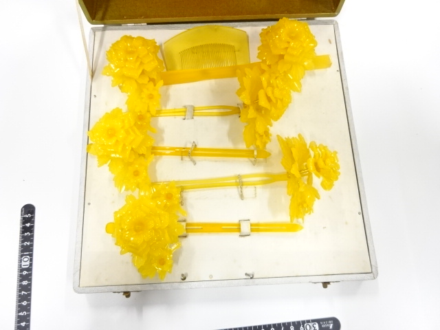 SALE!! JAPANESE KIMONO / ANTIQUE HAIR ACCESSORY SET FOR BRIDE