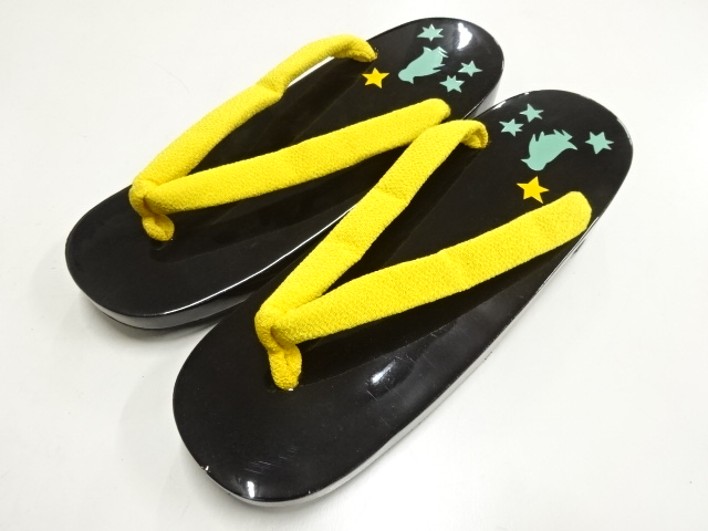JAPANESE KIMONO / PENGUIN PATTERN PAULOWNIA GETA (24CM)