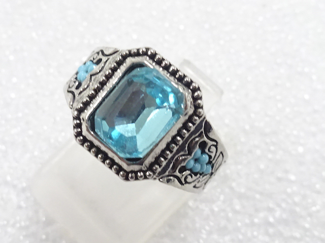 SALE!! JAPANESE KIMONO / ANTIQUE COLORED STONE RING (SIZE 10.5)
