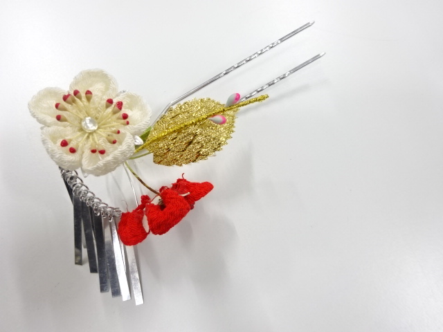 SALE!! JAPANESE KIMONO / ANTIQUE PINCHED WORK BIRABIRA