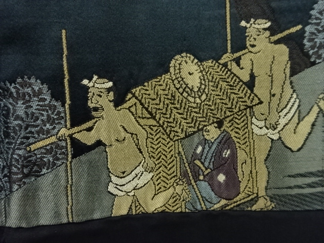 アンティーク　富士に駕籠・時代人物模様織り出し緞子肩裏紋付羽二重男物羽織