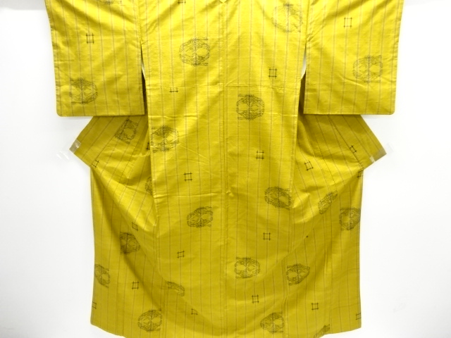 草木染　向かい鶴模様織り出し手織り紬着物