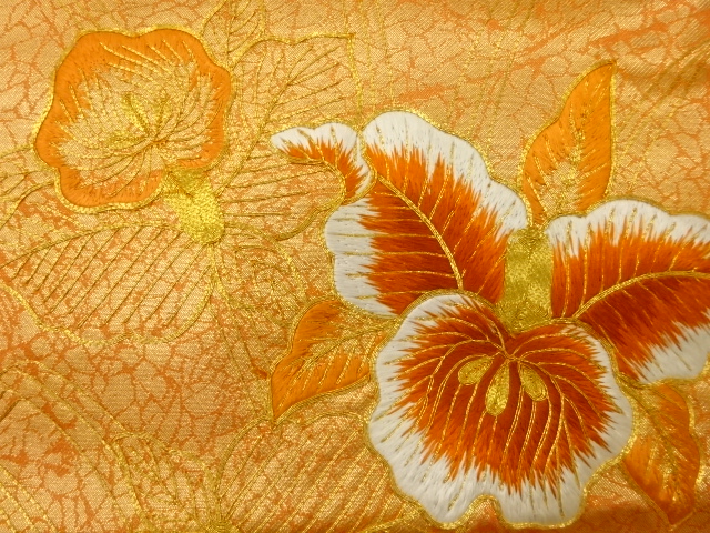 アンティーク　蘭模様刺繍名古屋帯