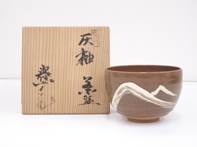 JAPANESE TEA CEREMONY / TEA BOWL CHAWAN / ASH GLAZE 
