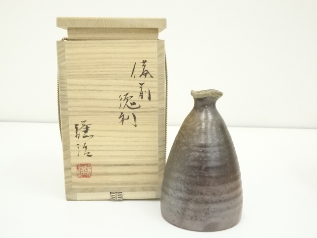 SALE!! JAPANESE POTTERY / BIZEN WARE / TOKKURI SAKE BOTTLE