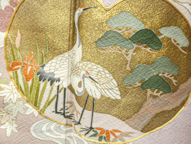 着物リメイク 金糸、銀糸、うるし糸で丁寧に刺繍の、高級羽織でノーカラー